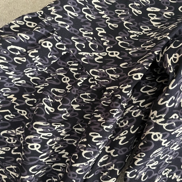 [S]CAbi Navy “Love” Print LS Scoop Neck Blouse - Picture 3 of 8